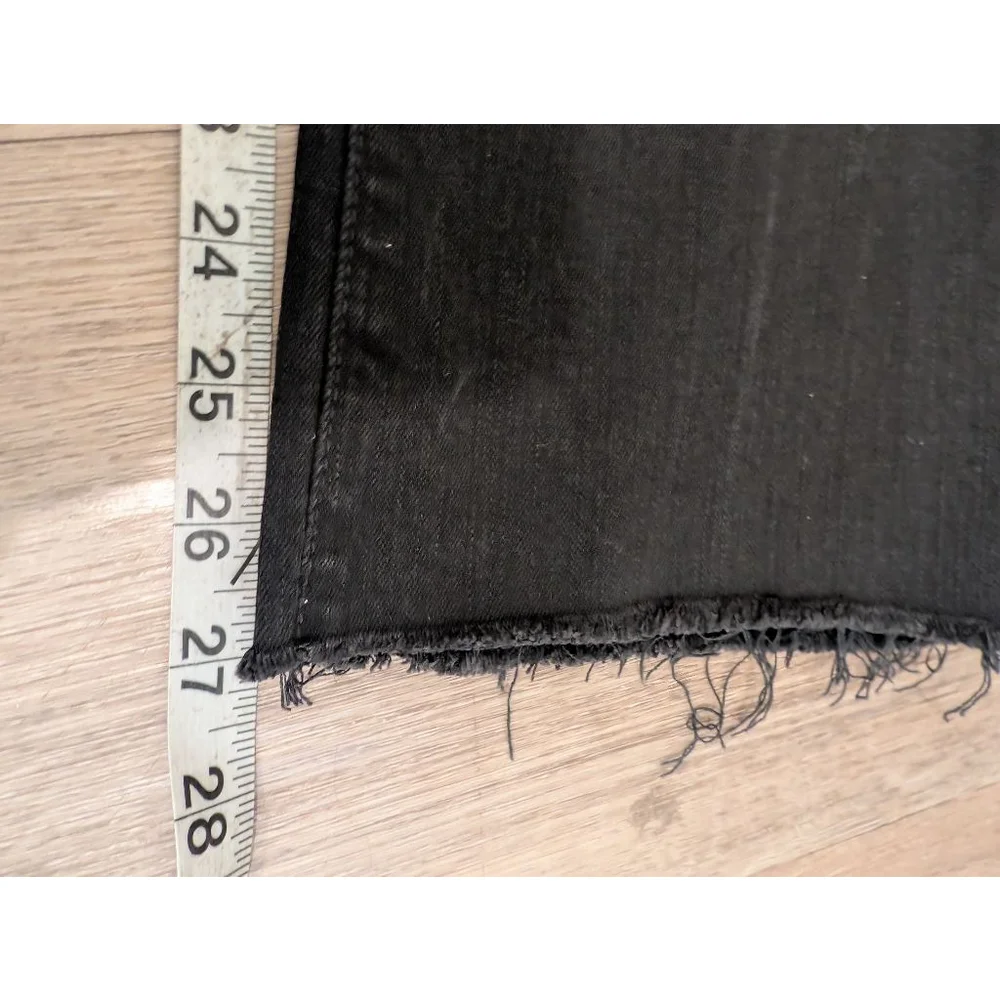 MOTHER Hustler Ankle Fray Black Jeans Size 26 Denim Pants Revolve Cropped Flared